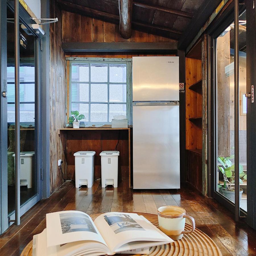 Jerry'S Mazehut Hostel 台南 エクステリア 写真