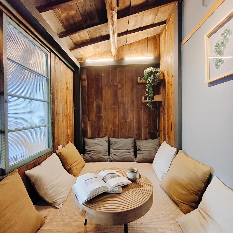 Jerry'S Mazehut Hostel 台南 エクステリア 写真